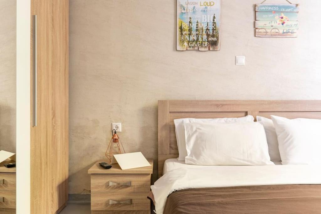 Cute Full Apt W/Backyard In Paleo Faliro Athena Bagian luar foto